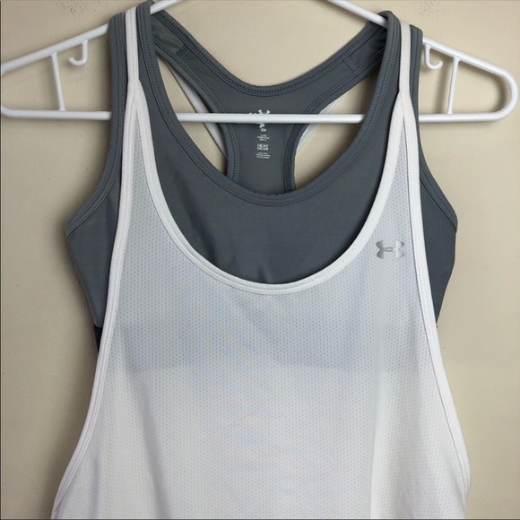 (3 for $24❣️) Under Armour Size S Loose Heat Gear Tank Top - Picture 2 of 8